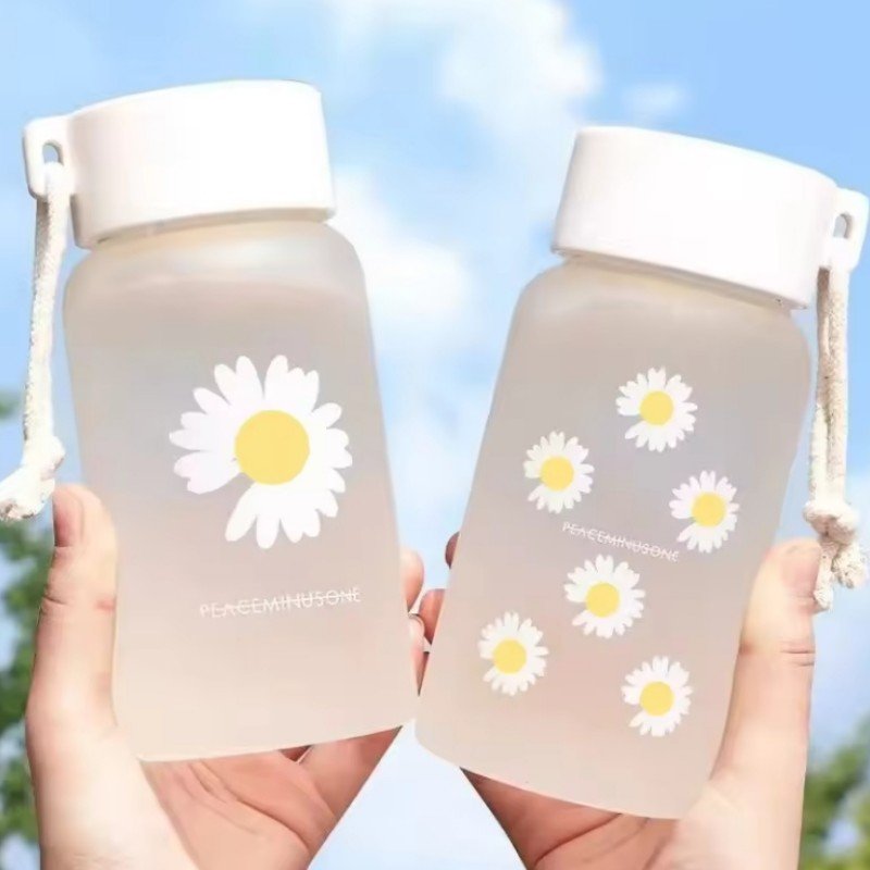 YML Small Daisy clear plastic water bottle Creative frosted water bottle with portable water rope travel teacup