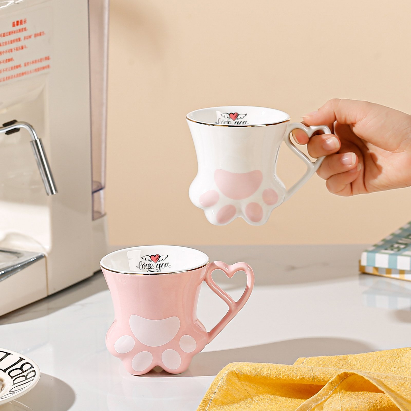 YML hot selling creative ceramic cup cat claw mug gift cup can add logo